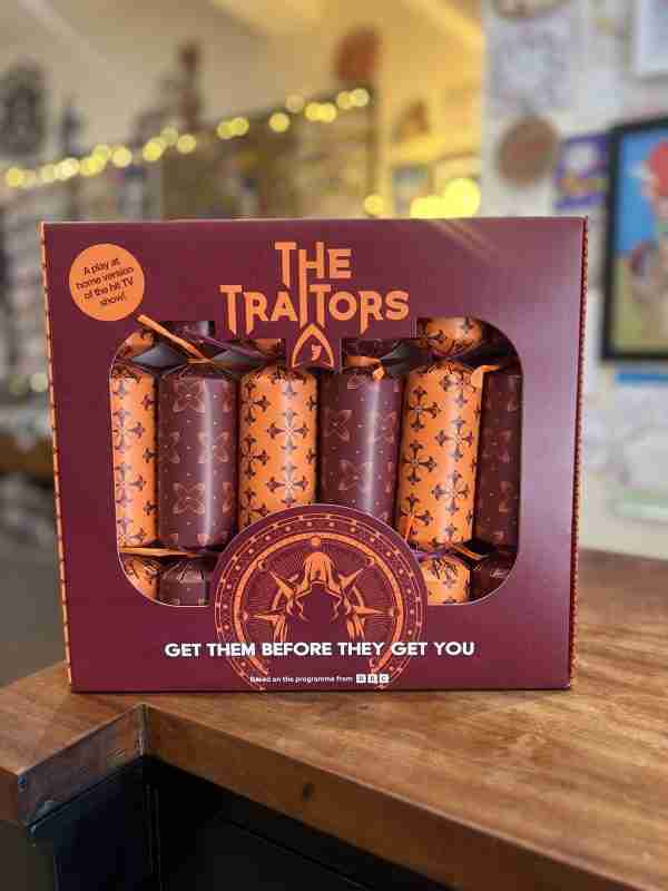 Traitors Christmas Cracker Game